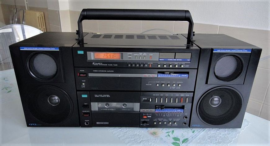 50 лучших винтажных кассетных магнитол