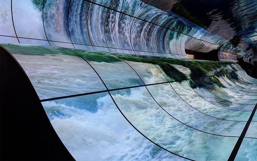 Гибкие OLED-панели LG Fall