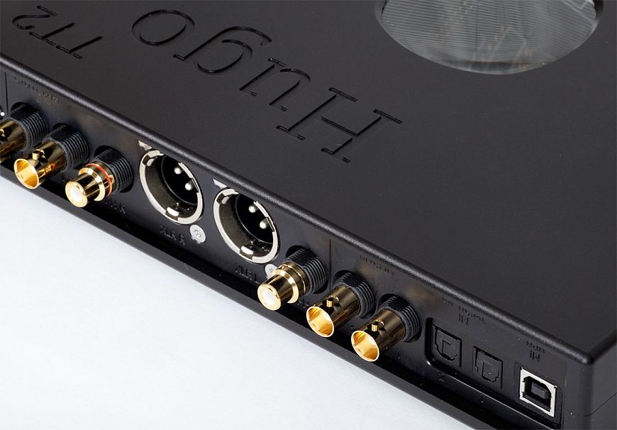 ЦАП с усилителем для наушников Chord HUGO TT2