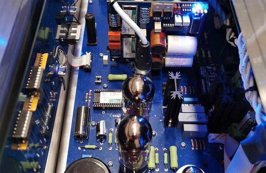 Интегральный монофонический усилитель Eon Art Boson