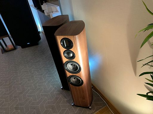 MHES 2019 — картинки с выставки (часть 2)