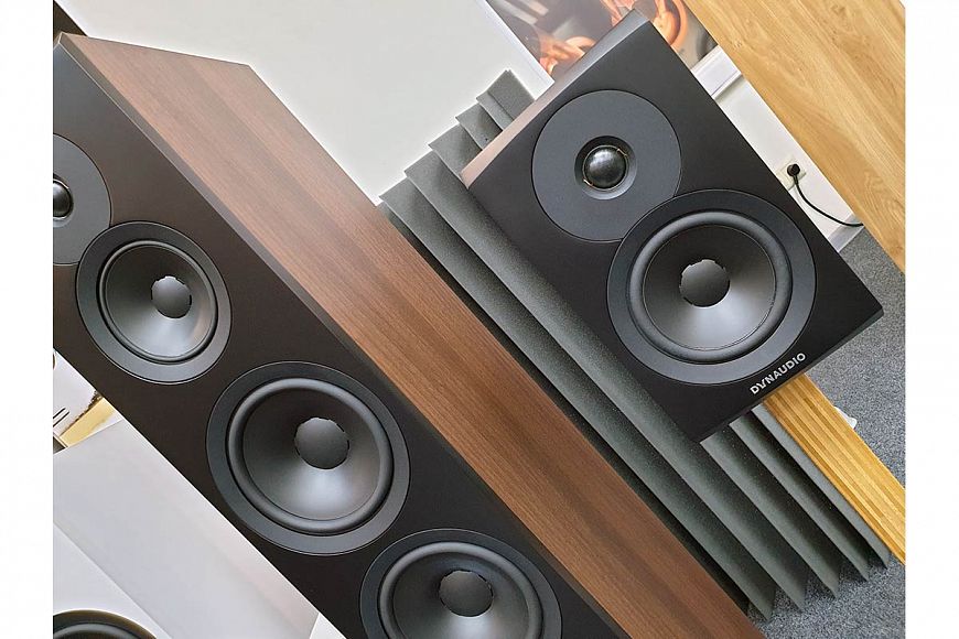 Линейка акустических систем Dynaudio Emit