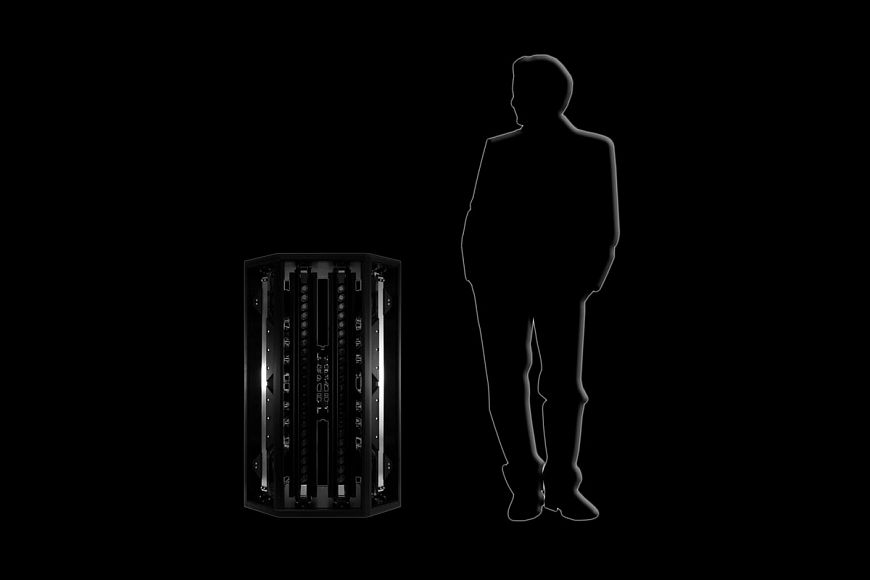 PowerOne — мускулистый усилитель мощности от Андреа Пиветта