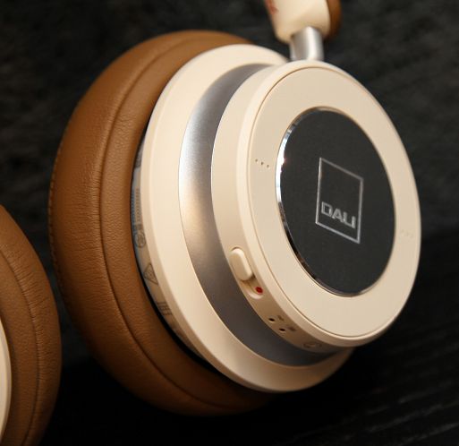 Беспроводные наушники DALI iO-6