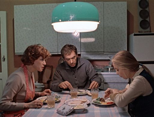 Москва слезам не верит (1979)