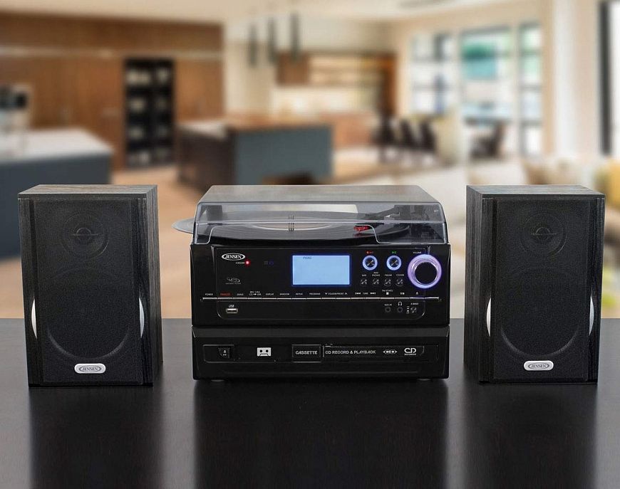 7 новых музыкальных центров, в которых есть проигрыватель винила