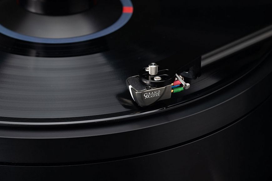 1. DS Audio Grand Master