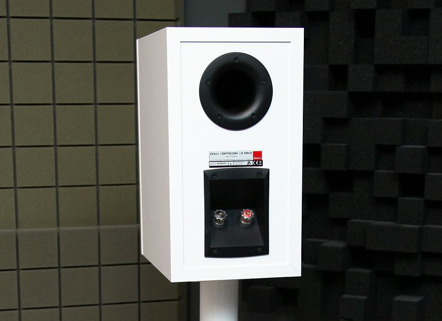 Полочные акустические системы DALI Opticon 2 mk2