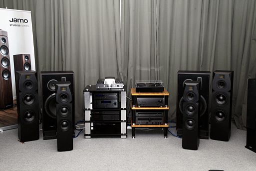 Напольные акустические системы Emotiva Airmotiv T1