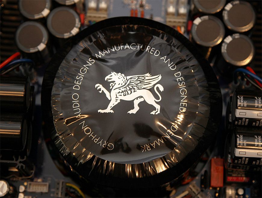 Gryphon Essence Stereo и Essence Preamplifier