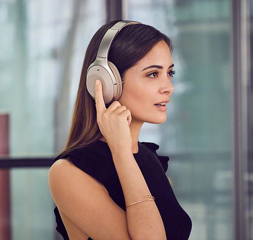 Беспроводные наушники с шумоподавлением Sony WH-1000XM3