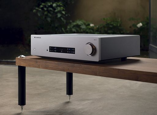 Интегральный усилитель с ЦАП Cambridge Audio CXA81