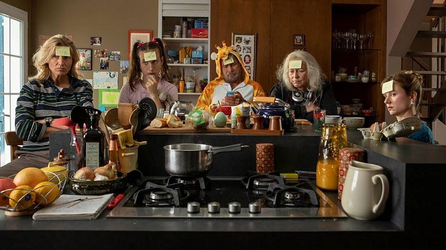 Махнемся телами / Le sens de la famille (2020)