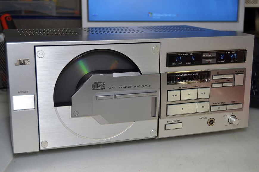 JVC XL-V1