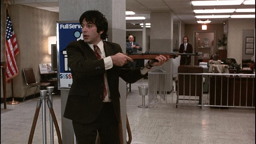 4. Собачий полдень / Dog Day Afternoon (1975)