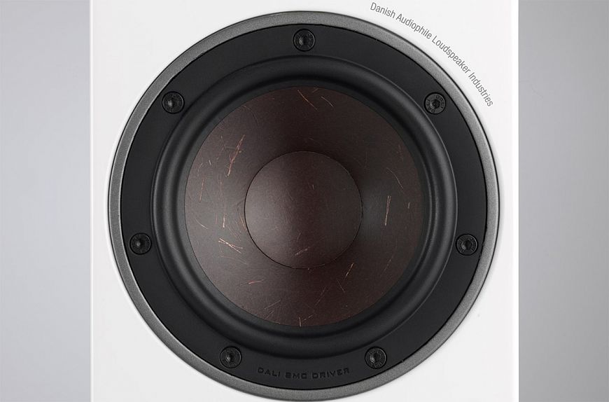 DALI Oberon 7 C — старшая беспроводная модель в серии активной акустики Oberon C