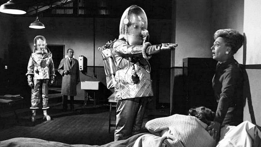 Земля умирает крича / The Earth Dies Screaming (1964)