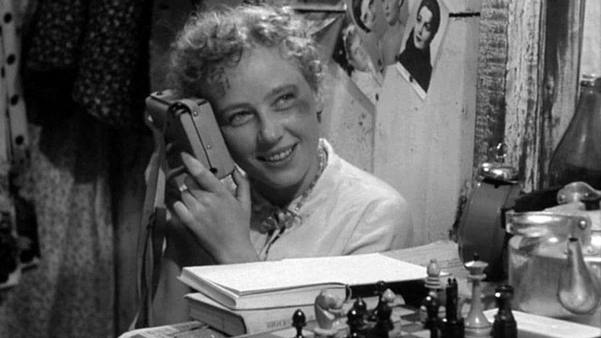 6. История Аси Клячиной, которая любила, на не вышла замуж (1967)