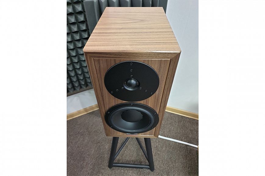 Полочные акустические системы Dynaudio Heritage Special