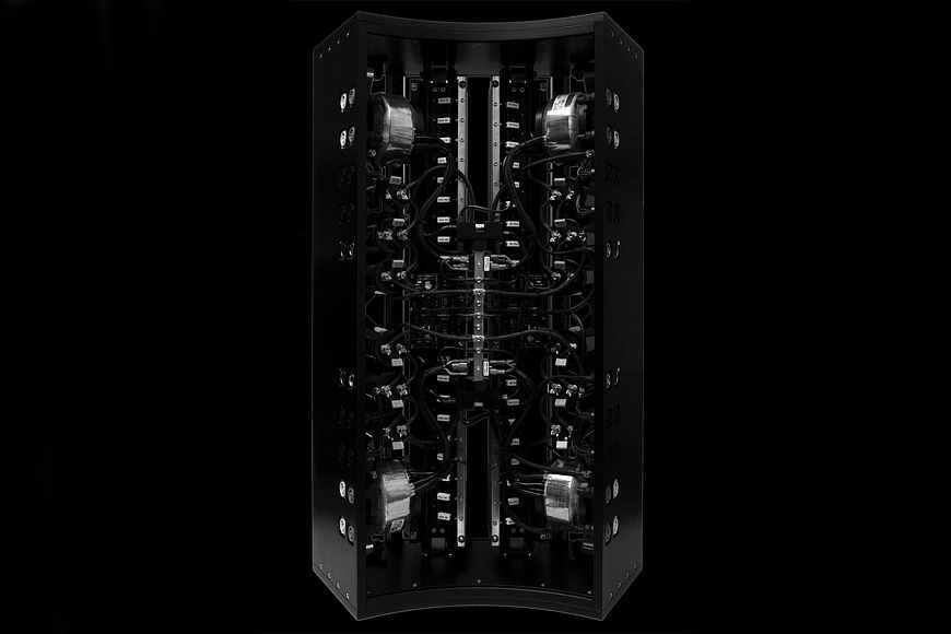 PowerOne — мускулистый усилитель мощности от Андреа Пиветта