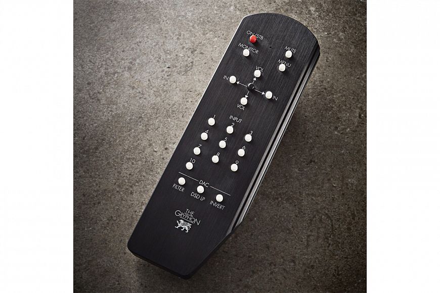 Gryphon Essence Stereo и Essence Preamplifier