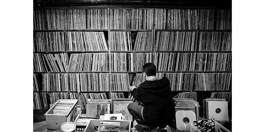 Винил Харуки Мураками. 3 252 любимых трека великого писателя и его система