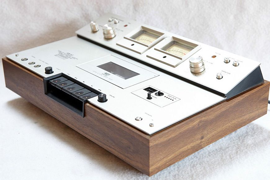 Кассетный магнитофон Akai GXC-325D