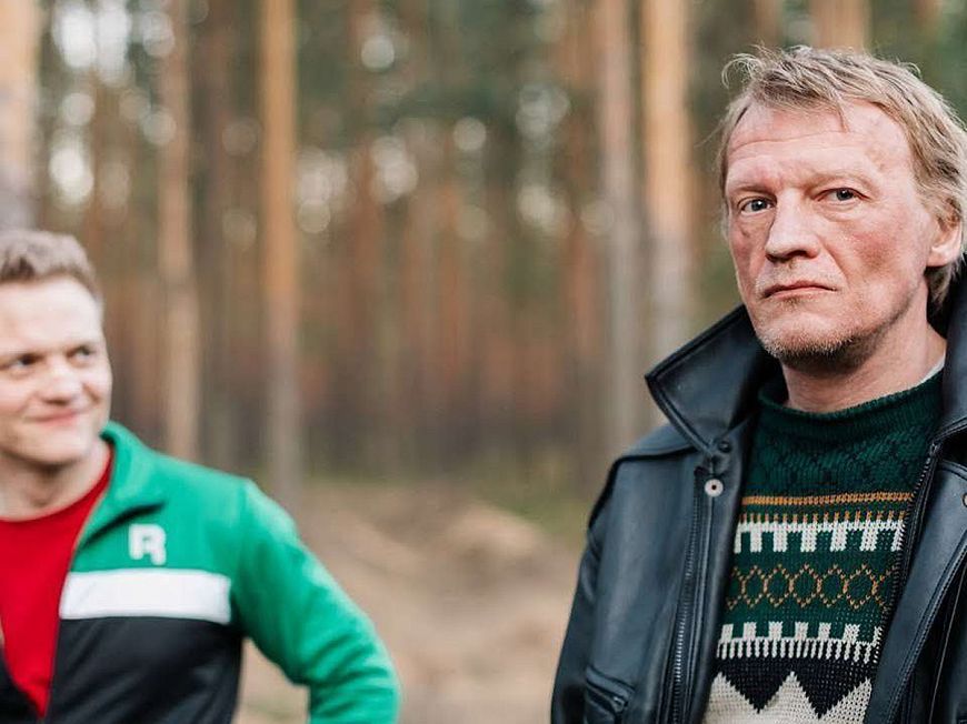 Как Витька Чеснок вез Леху Штыря в дом инвалидов (2017)