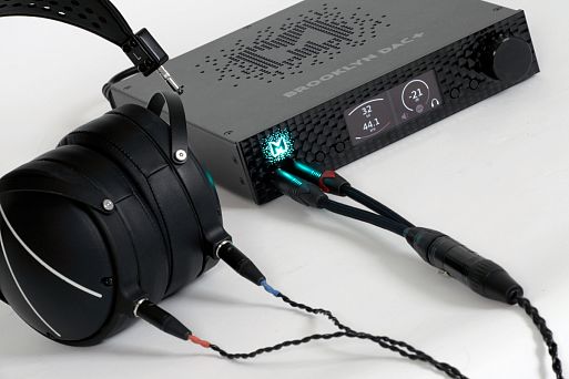 ЦАП Mytek Brooklyn DAC+ и наушники Audeze LCD2 Closed Back